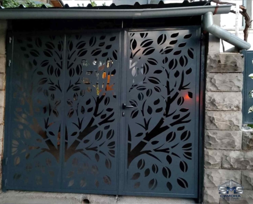 Dekorativen metalen portal